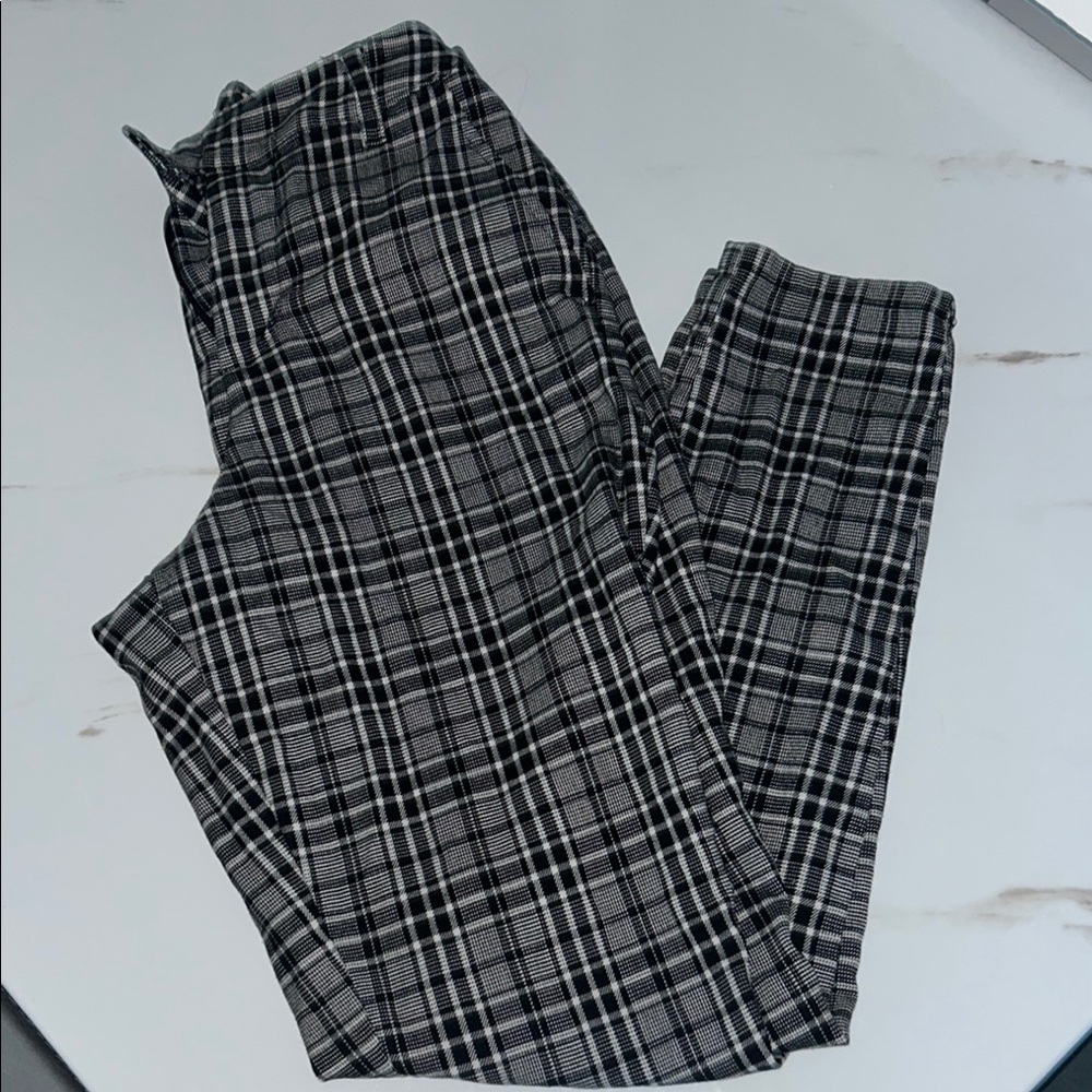 Hot Topic! Plaid Black and White Pants